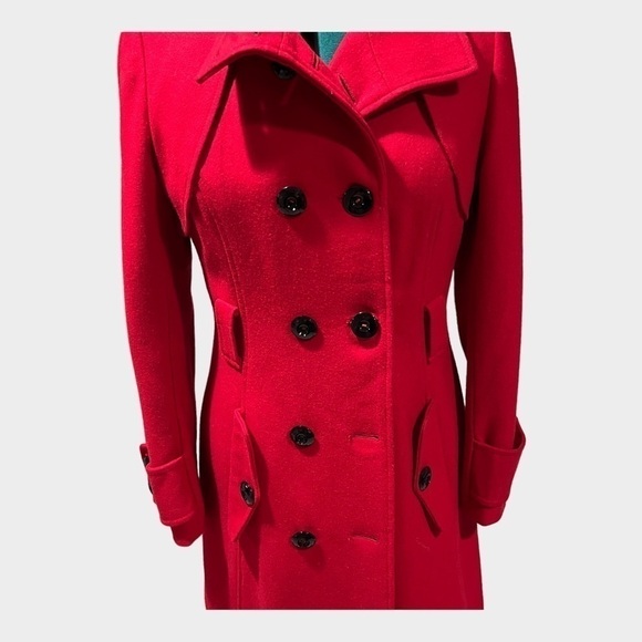 Red jacket size small - Picture 2 of 4